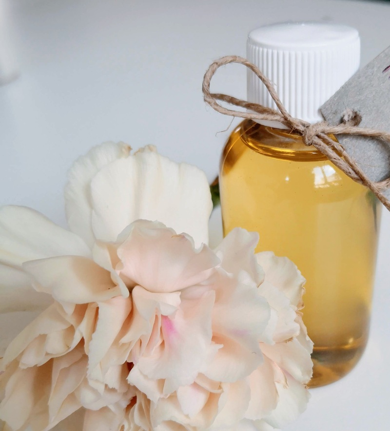 Mitra massage oil